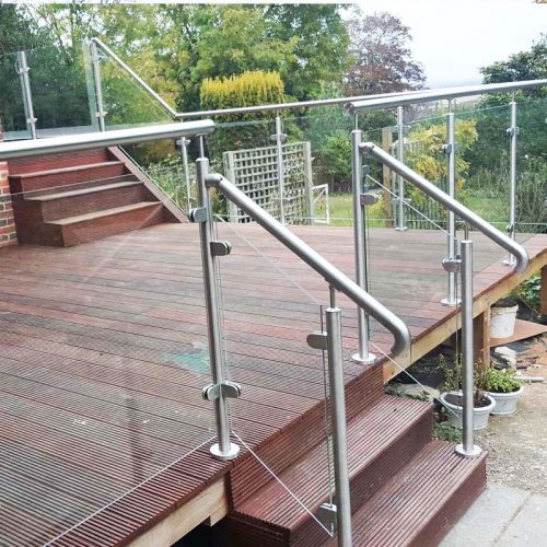 Stainless-steel-post-balustrade-system